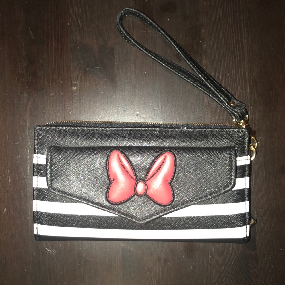 NWOT Disney Minnie Mouse Wristlet